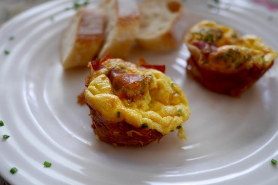 Recette Mini-omelettes au parmesan en coupelles de prosciutto